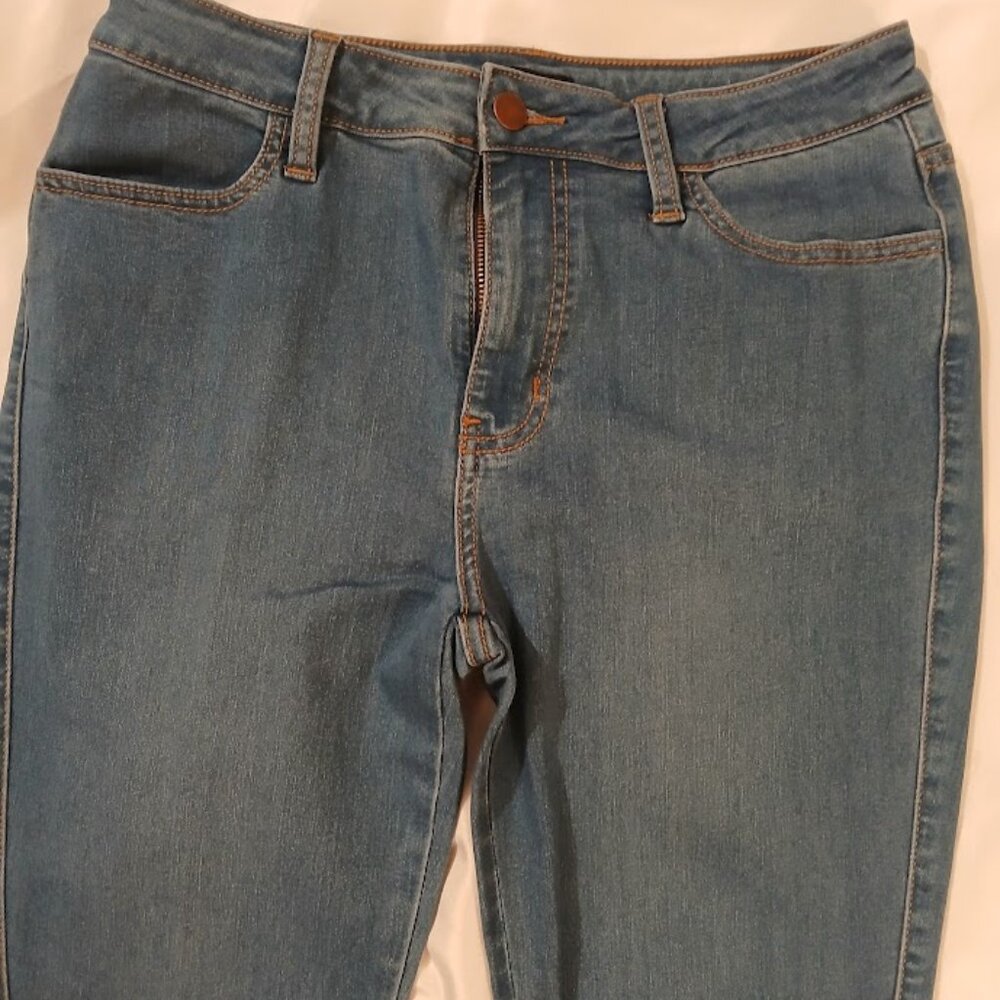 Fashion Nova Jeans size 13 NWOT